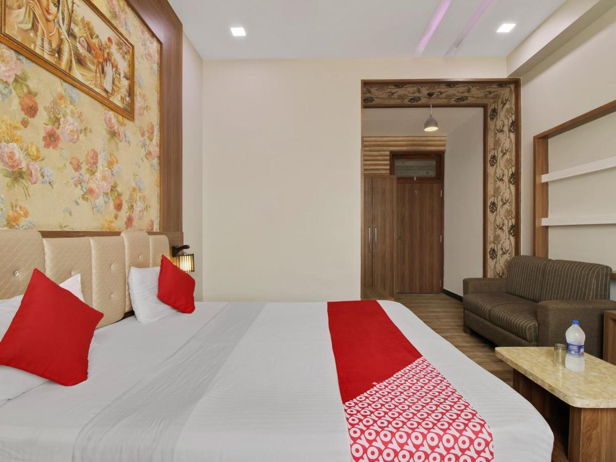Oyo 70930 The Moon Hotel Asansol Luaran gambar