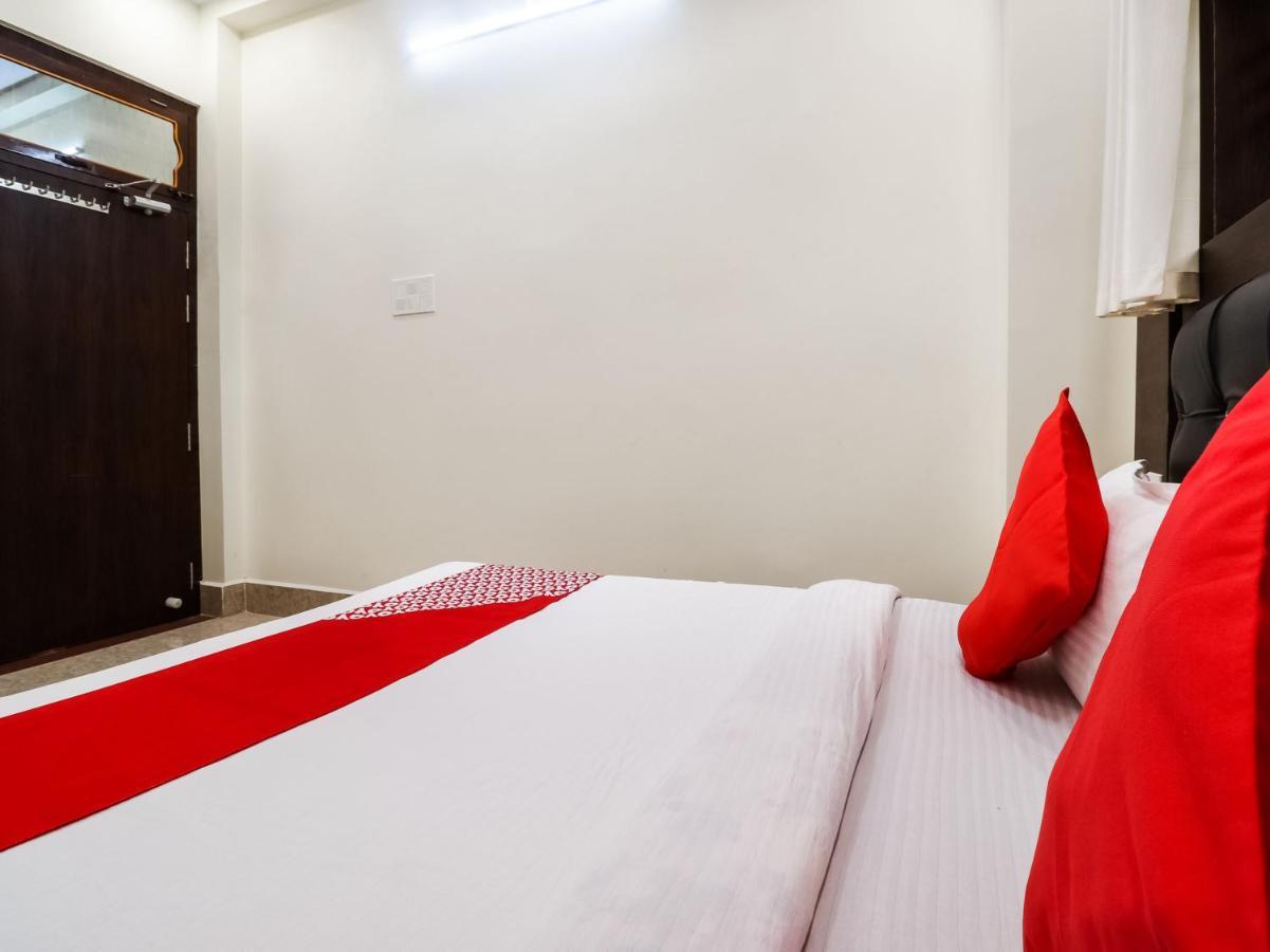 Oyo 70930 The Moon Hotel Asansol Luaran gambar