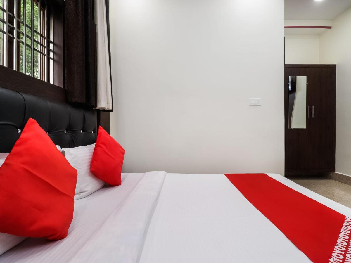 Oyo 70930 The Moon Hotel Asansol Luaran gambar