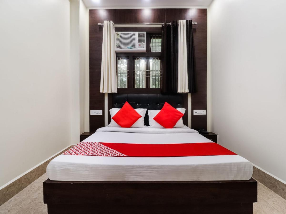 Oyo 70930 The Moon Hotel Asansol Luaran gambar